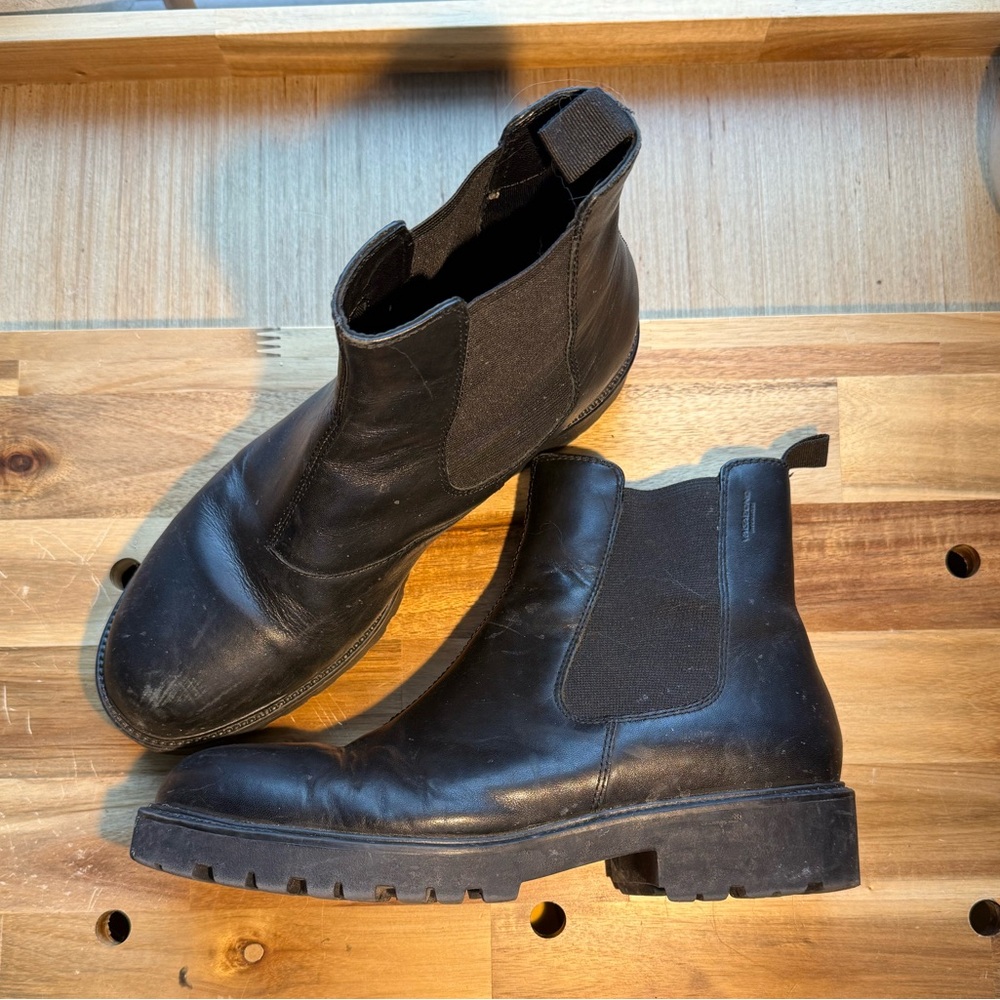 Vagabond Black Leather Chelsea Chunky Moto Boots